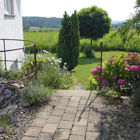 In Mit Terrasse Und Grill