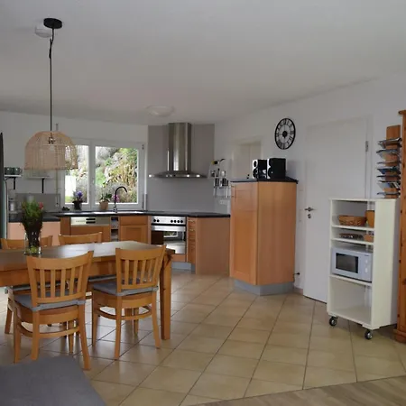 In Mit Terrasse Und Grill Apartment Beuren (Salem)